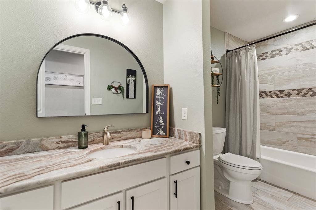 237 E Hideaway Lane, Hideaway, TX 75771