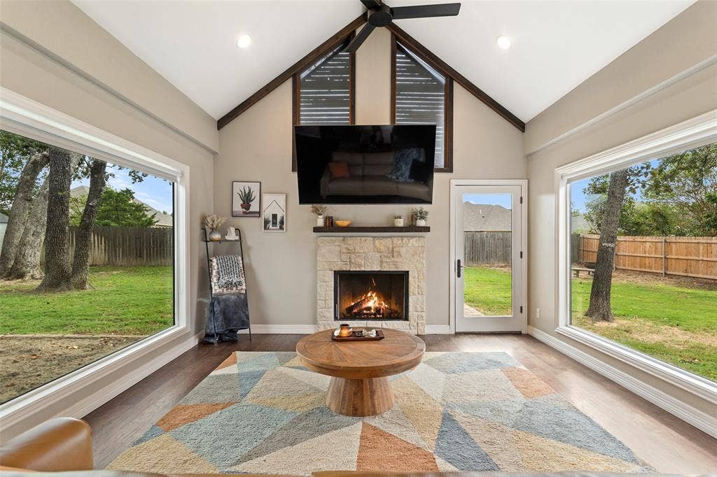 237 E Hideaway Lane, Hideaway, TX 75771