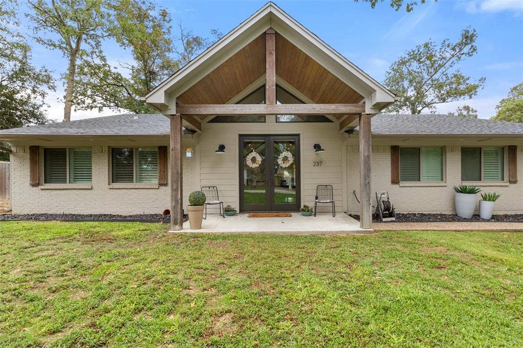 237 E Hideaway Lane, Hideaway, TX 75771