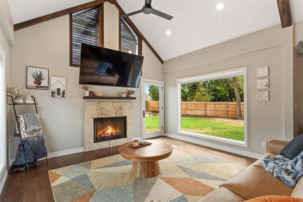 237 E Hideaway Lane, Hideaway, TX 75771