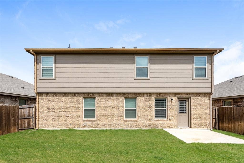 2212 Tombstone Road, Forney, TX 75126 2212 Tombstone Road, Forney, TX 75126