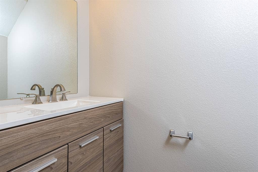 2212 Tombstone Road, Forney, TX 75126 2212 Tombstone Road, Forney, TX 75126