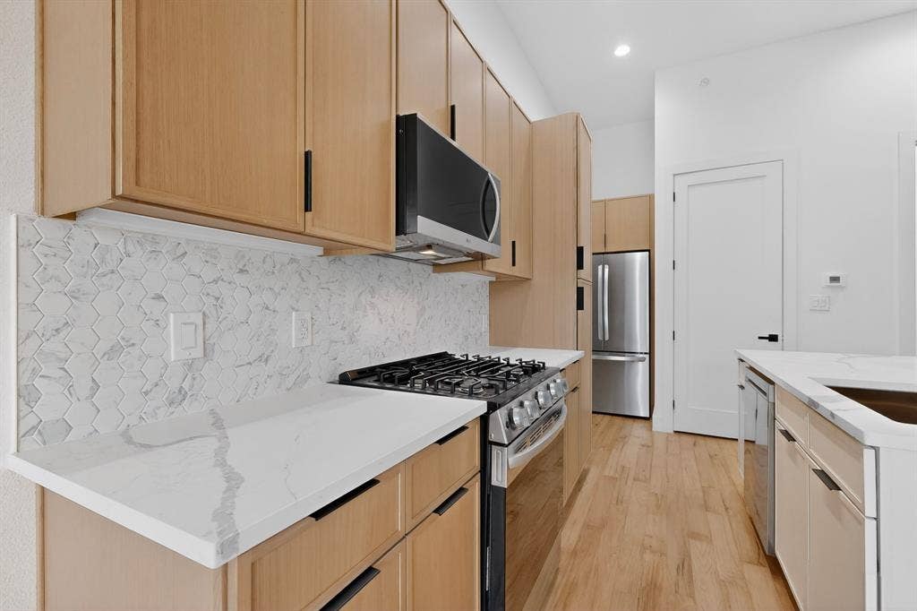 2080 Kelly Avenue, #108, Dallas, TX 75215 2080 Kelly Avenue, #108, Dallas, TX 75215