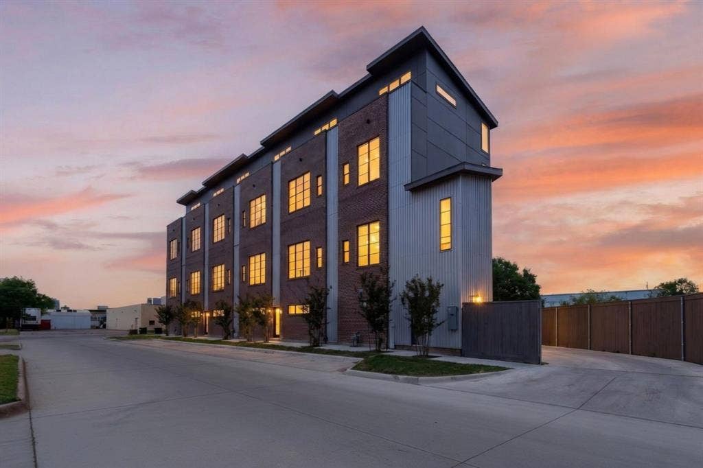 2080 Kelly Avenue, #108, Dallas, TX 75215 2080 Kelly Avenue, #108, Dallas, TX 75215