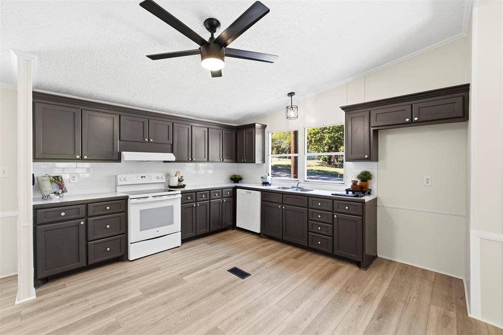 445 Fortune Road, Alvarado, TX 76009