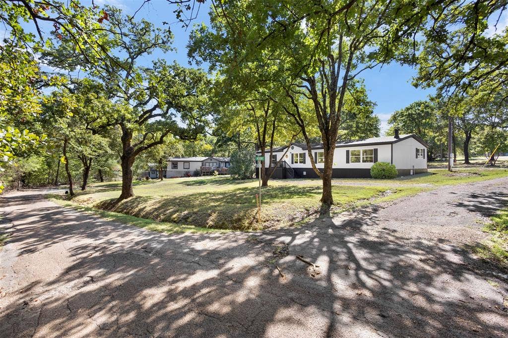 445 Fortune Road, Alvarado, TX 76009