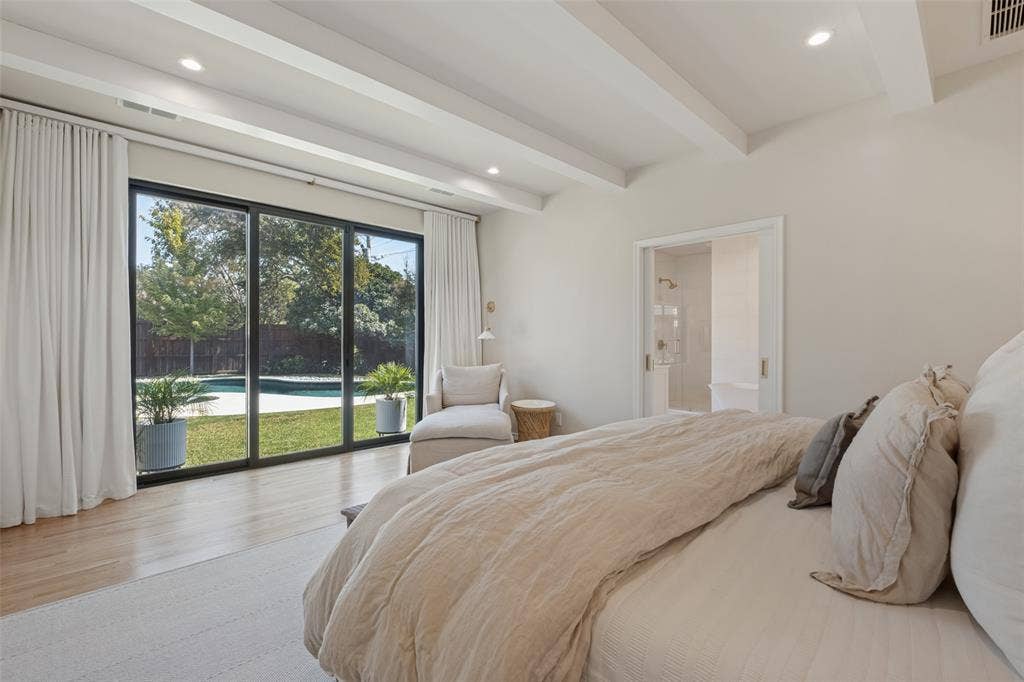 5222 Meadow Crest Drive, Dallas, TX 75229 Peaceful and split from the other bedrooms with access to the lush yard.