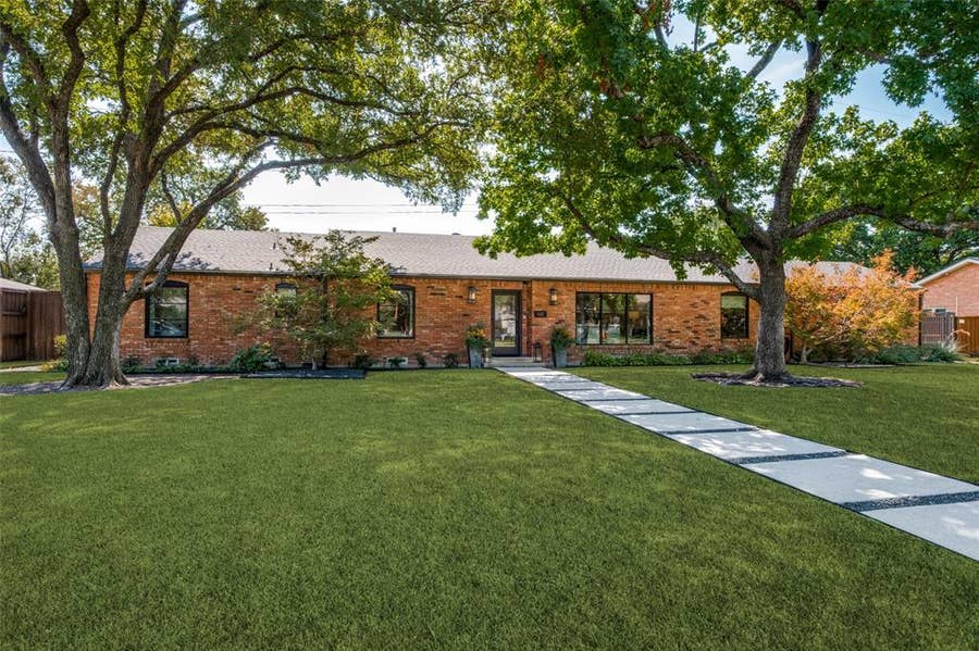 Property photo for 5222 Meadow Crest Drive, Dallas, TX