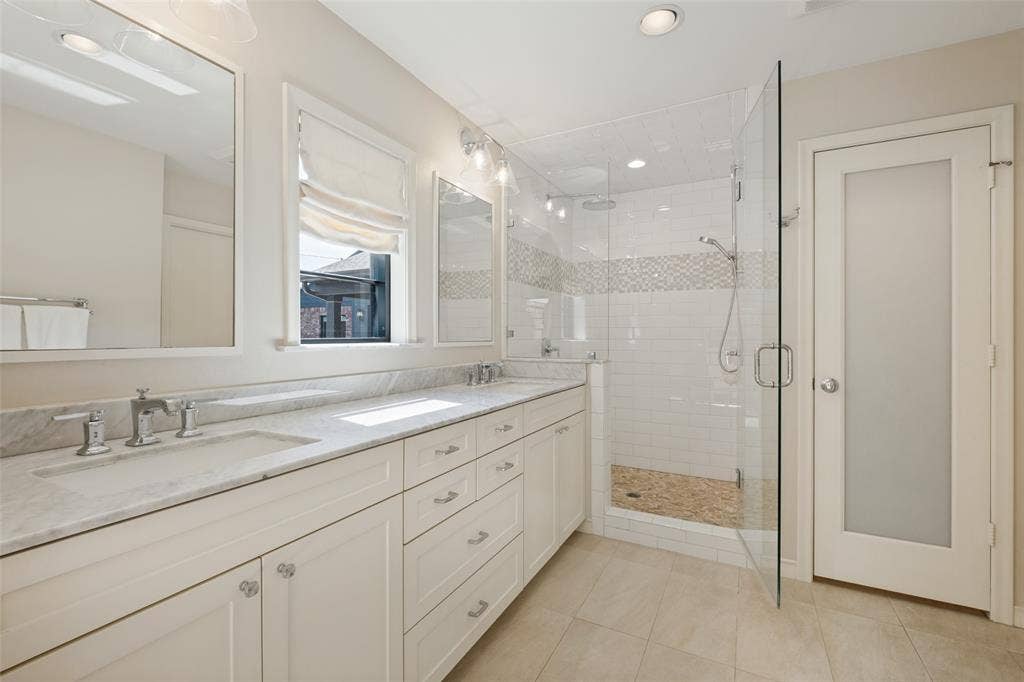 5222 Meadow Crest Drive, Dallas, TX 75229 Spa like bathroom off the bedroom.
