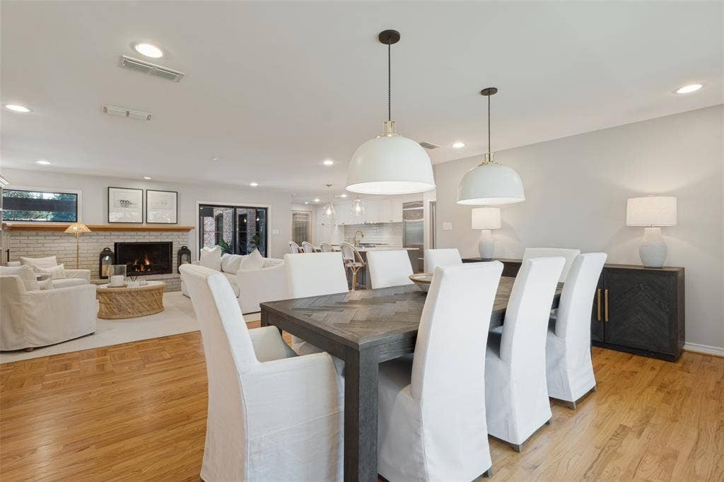5222 Meadow Crest Drive, Dallas, TX 75229 Perfect for entertaining