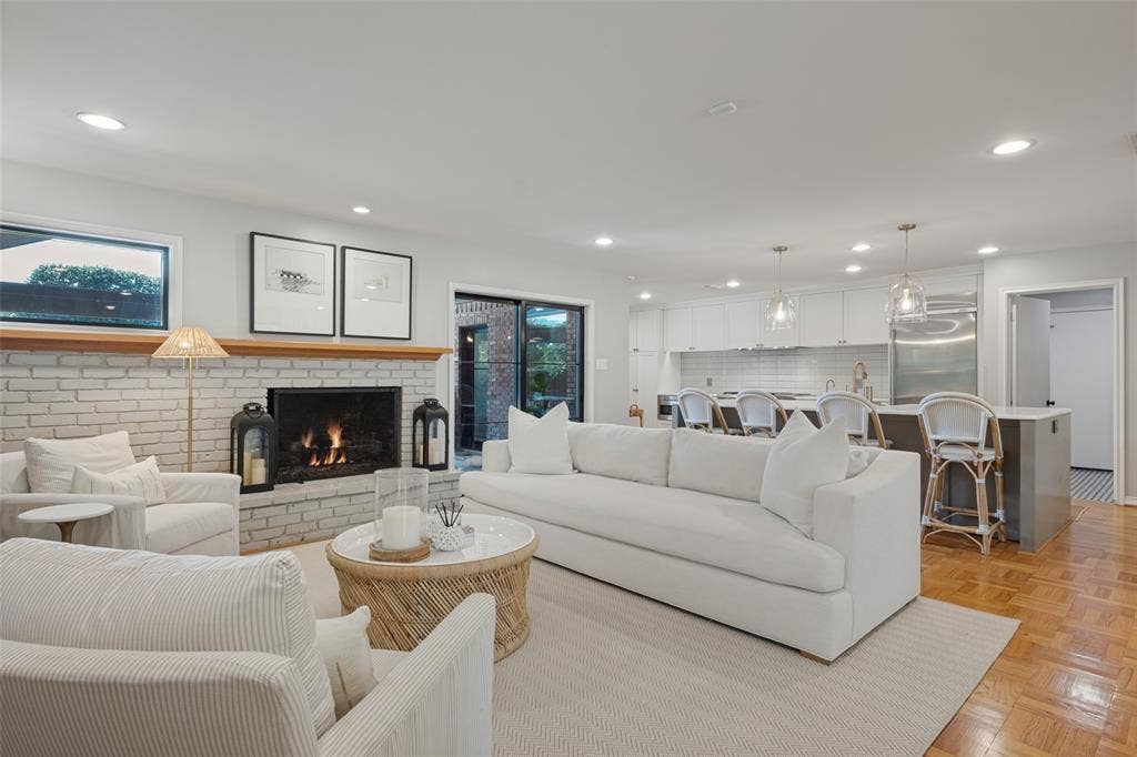 5222 Meadow Crest Drive, Dallas, TX 75229 The gas fireplace adds warmth and coziness.