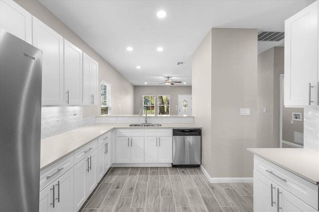 804 N Chandler Drive, Fort Worth, TX 76111 804 N Chandler Drive, Fort Worth, TX 76111