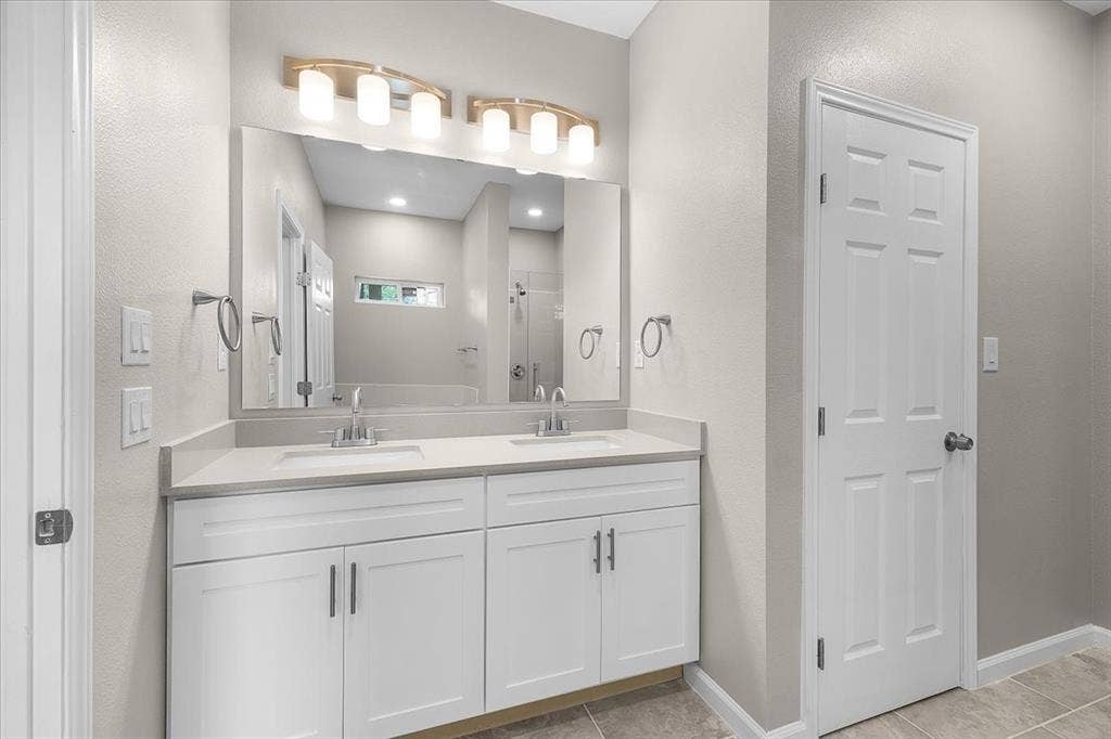 804 N Chandler Drive, Fort Worth, TX 76111 804 N Chandler Drive, Fort Worth, TX 76111