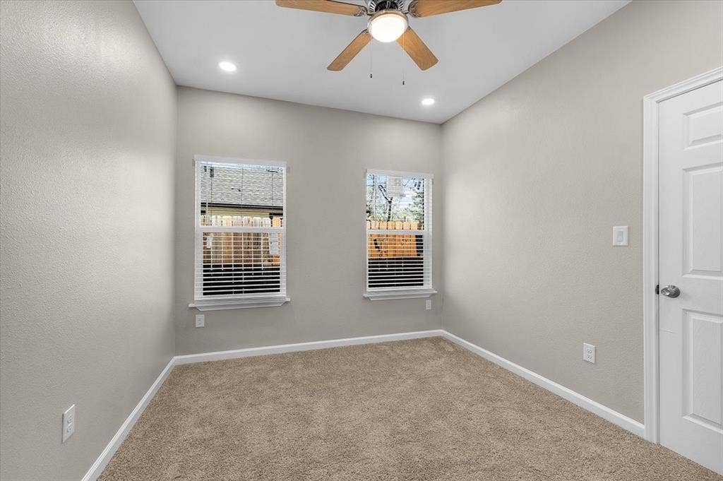 804 N Chandler Drive, Fort Worth, TX 76111 804 N Chandler Drive, Fort Worth, TX 76111