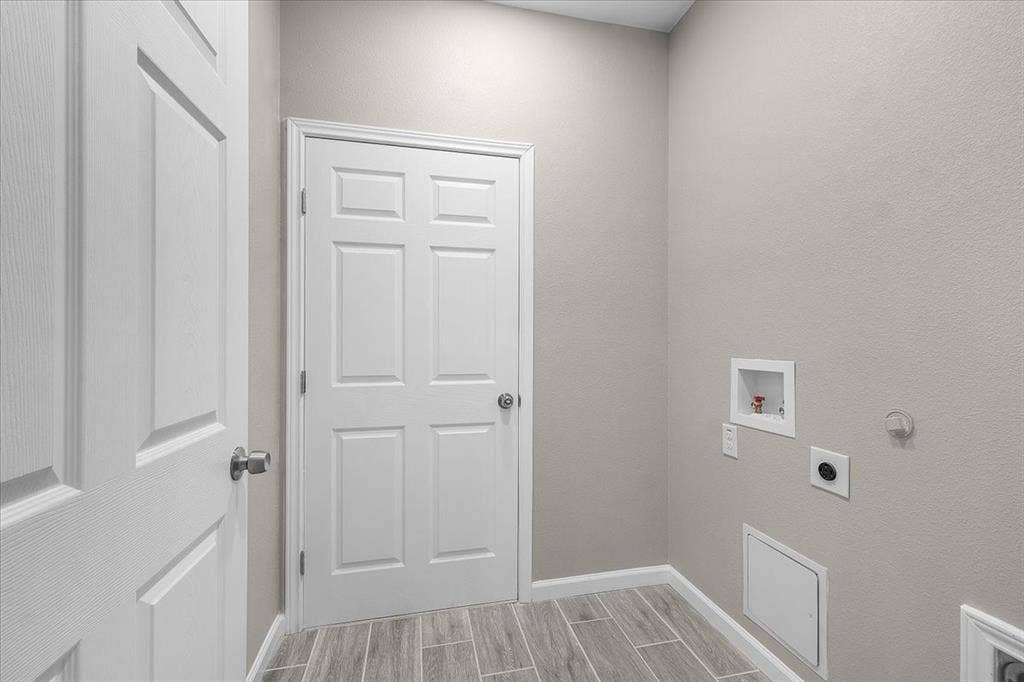 804 N Chandler Drive, Fort Worth, TX 76111 804 N Chandler Drive, Fort Worth, TX 76111