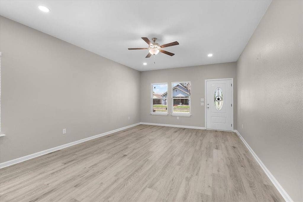 804 N Chandler Drive, Fort Worth, TX 76111 804 N Chandler Drive, Fort Worth, TX 76111