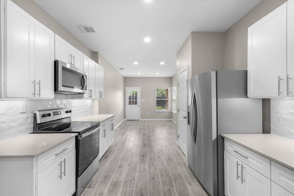 804 N Chandler Drive, Fort Worth, TX 76111 804 N Chandler Drive, Fort Worth, TX 76111