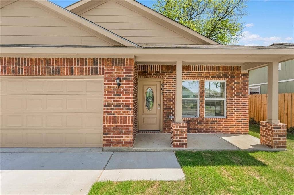 804 N Chandler Drive, Fort Worth, TX 76111 804 N Chandler Drive, Fort Worth, TX 76111