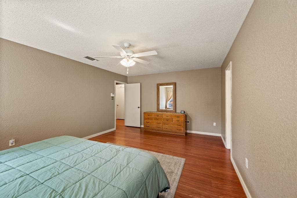 3500 Primrose Lane, Bedford, TX 76021
