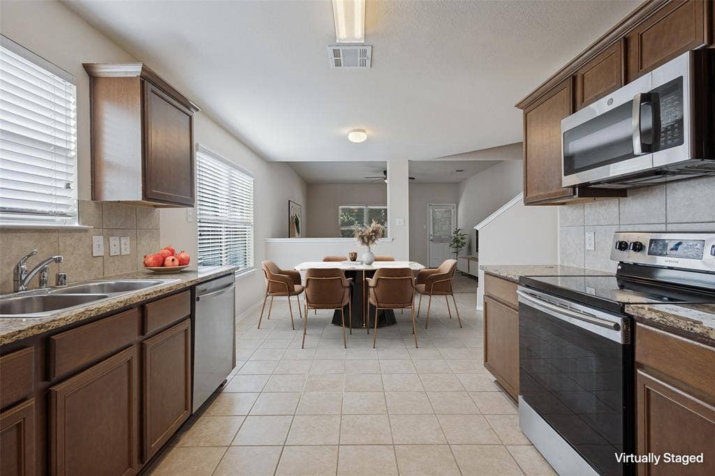 1201 Jasper Crossing, Princeton, TX 75407 Virtually Staged