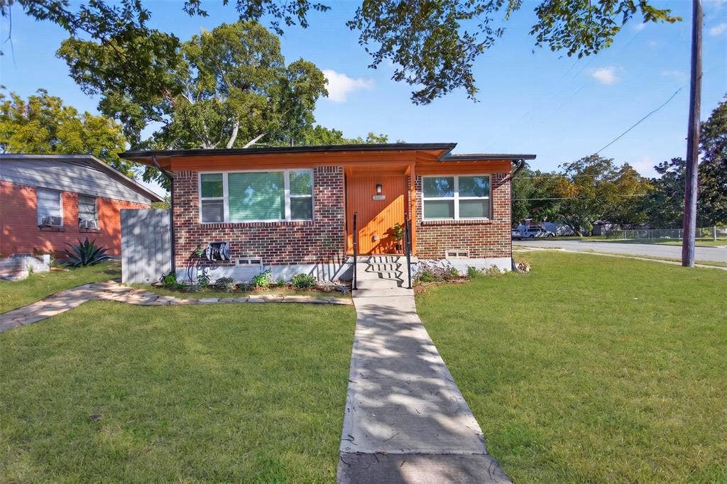 421 Wallace Drive, Garland, TX 75041 421 Wallace Drive, Garland, TX 75041