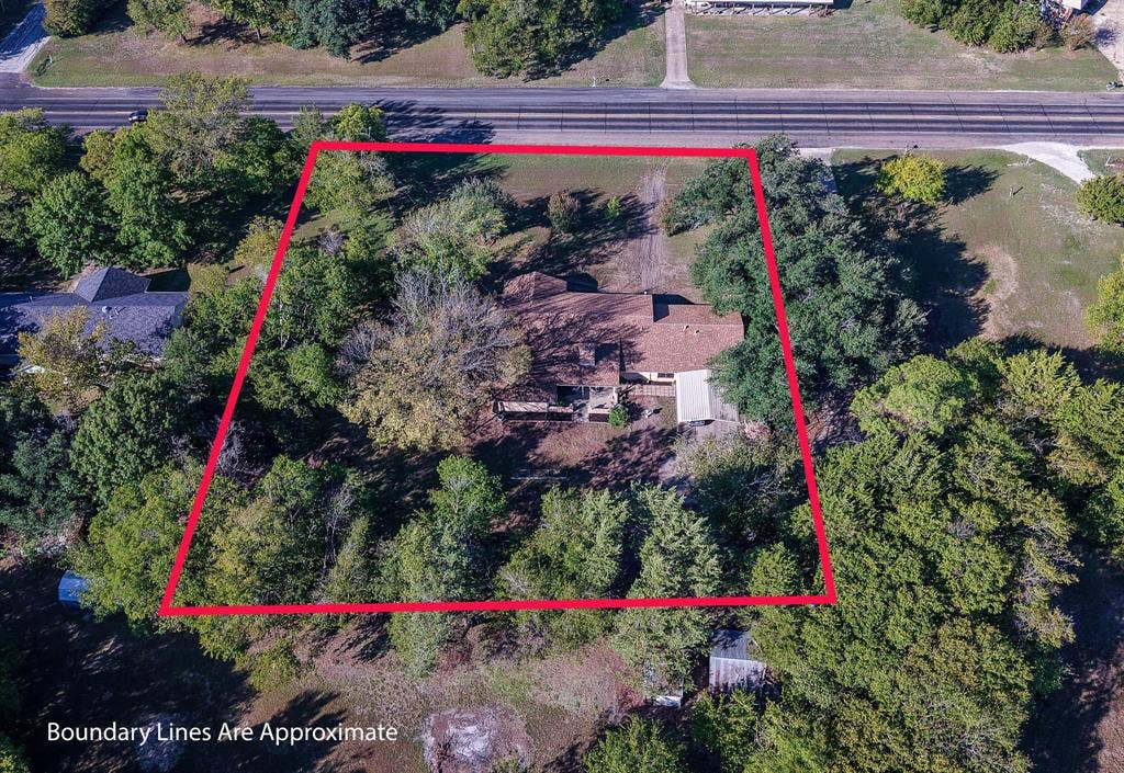 907 N Elm Street, Kemp, TX 75143 907 N Elm Street, Kemp, TX 75143