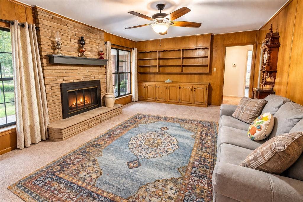 907 N Elm Street, Kemp, TX 75143 907 N Elm Street, Kemp, TX 75143