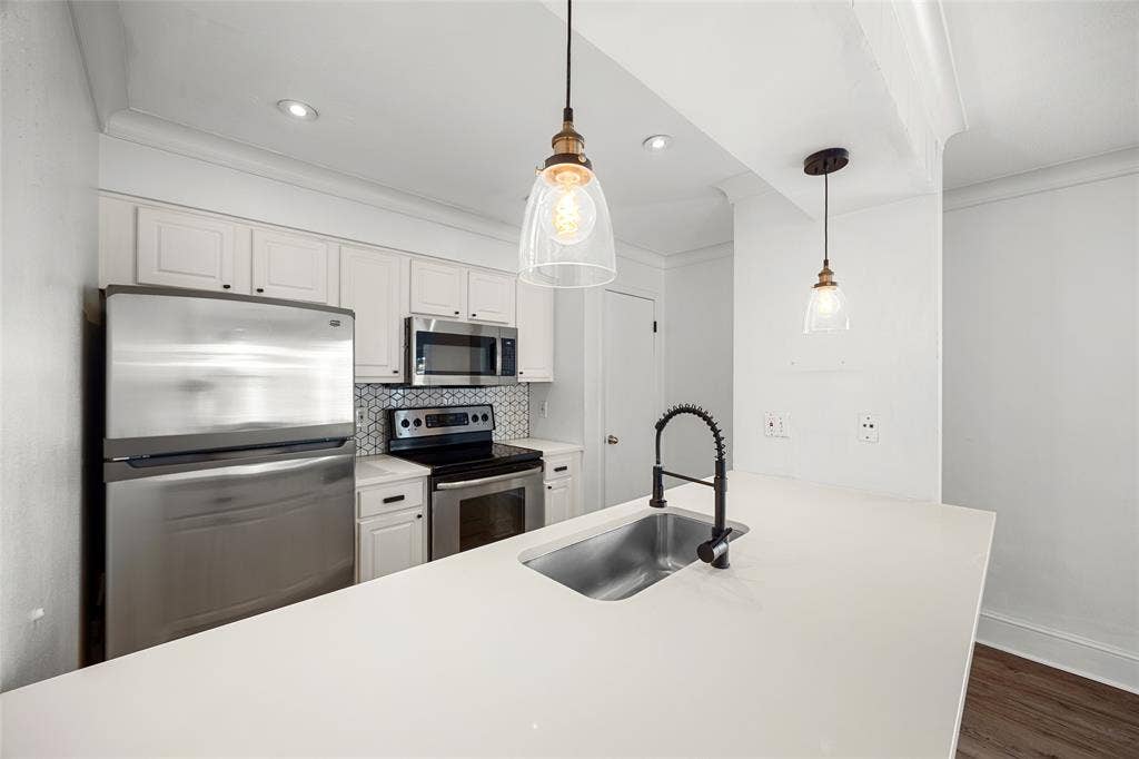 5907 E University Boulevard, #201, Dallas, TX 75206 5907 E University Boulevard, #201, Dallas, TX 75206