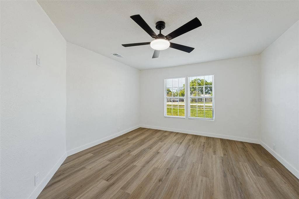 718 N Union Street, Whitesboro, TX 76273