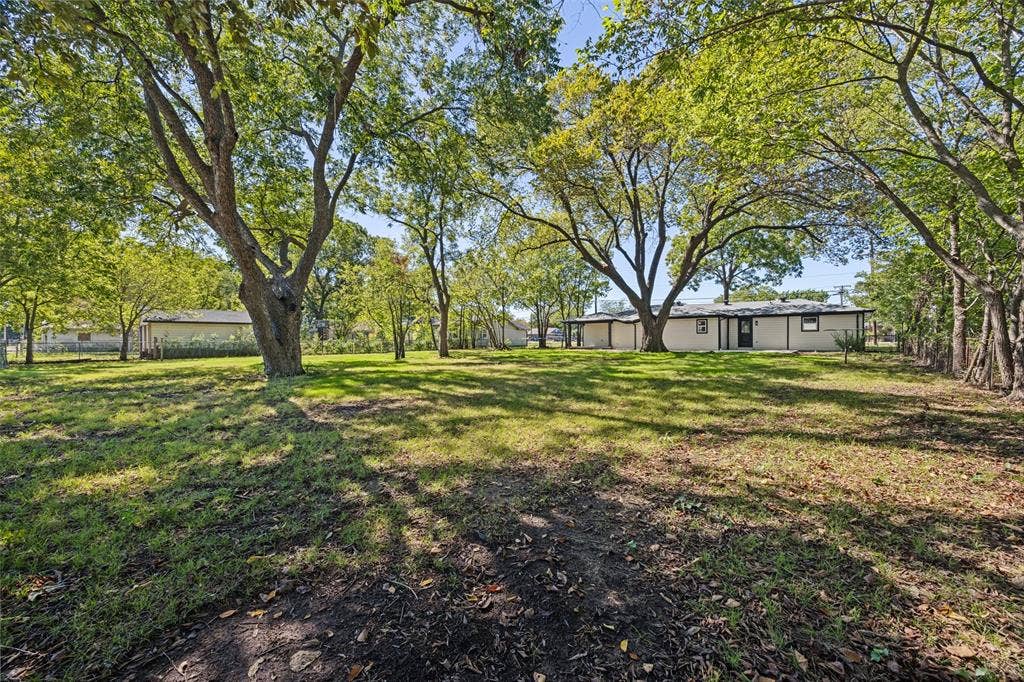 718 N Union Street, Whitesboro, TX 76273