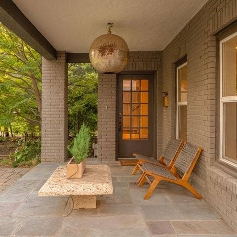 4009 Prescott Avenue, Dallas, TX 75219 The front porch is the best spot!