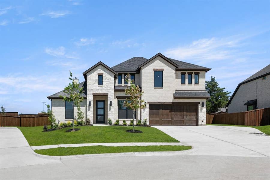 Property photo for 2004 Portrush Lane, Mansfield, TX
