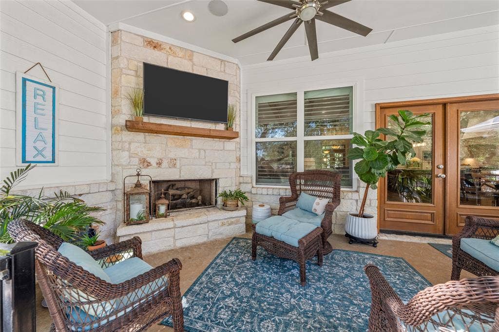 320 Kandus Cove, China Spring, TX 76633 320 Kandus Cove, China Spring, TX 76633