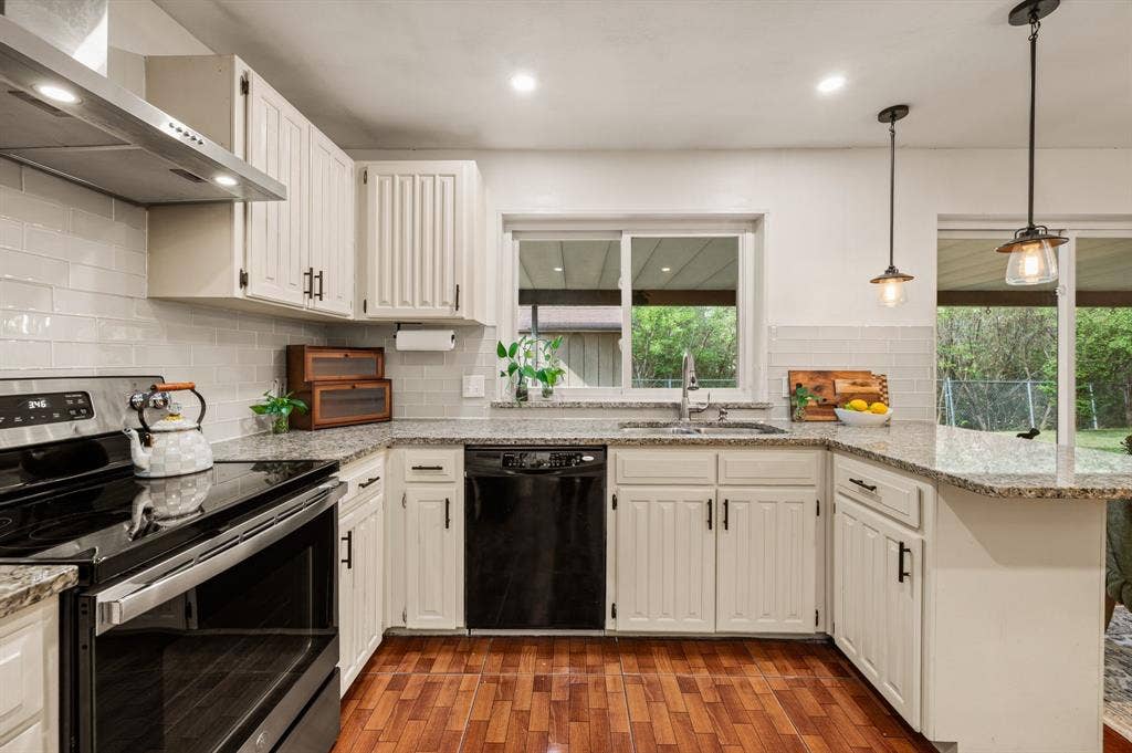 1121 Timbercreek Road, Benbrook, TX 76126