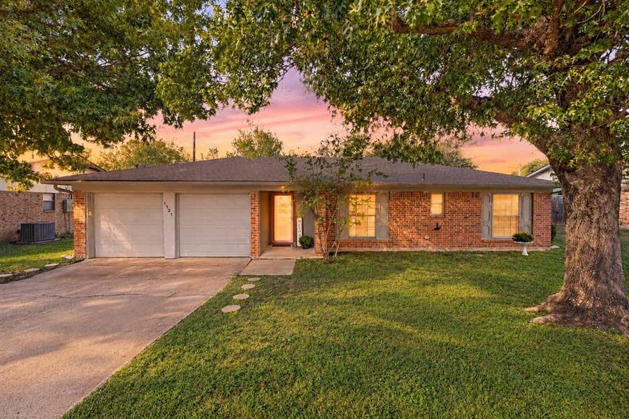 Property photo for 1121 Timbercreek Road, Benbrook, TX