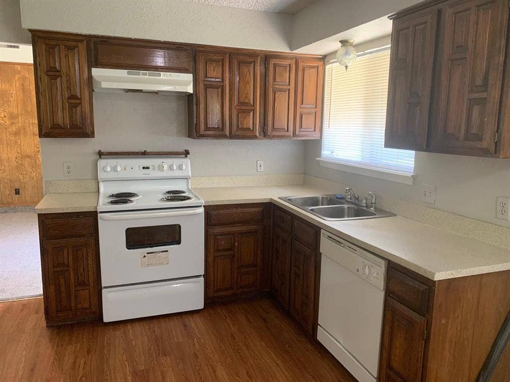 2518 Highgate Drive, Arlington, TX 76016 2518 Highgate Drive, Arlington, TX 76016