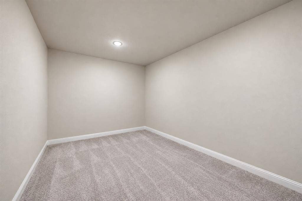1603 Coventry Court, Farmers Branch, TX 75234 Recessed ceiling light, light-toned wall finish, and gray carpet flooring