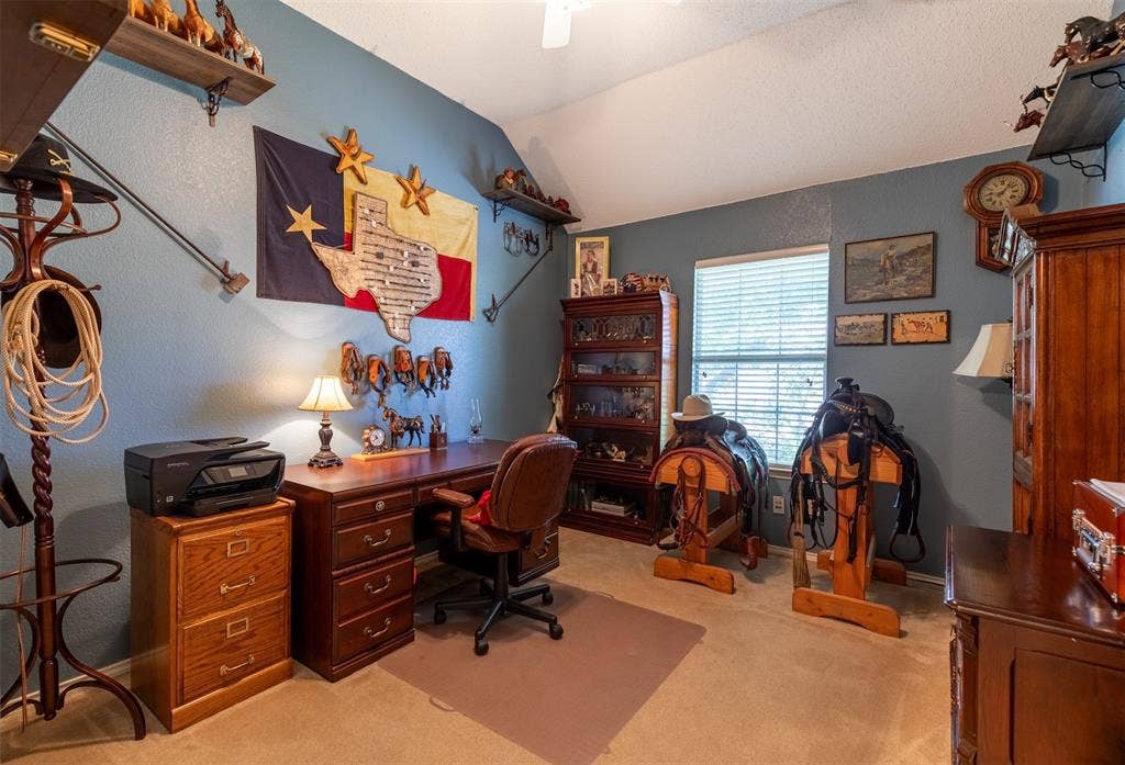 10208 Noel Drive, Frisco, TX 75035 Upstairs secondary bedroom being used as office.