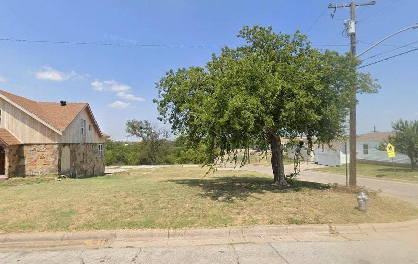 2800 NW 31st Street, Fort Worth, TX 76106 2800 NW 31st Street, Fort Worth, TX 76106