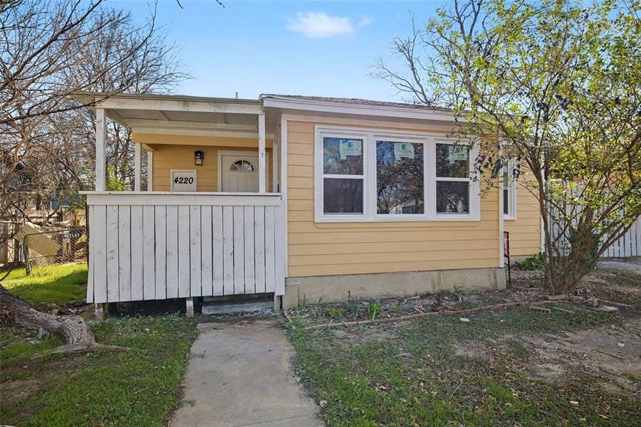 Property photo for 4220 Ramey Avenue, Fort Worth, TX