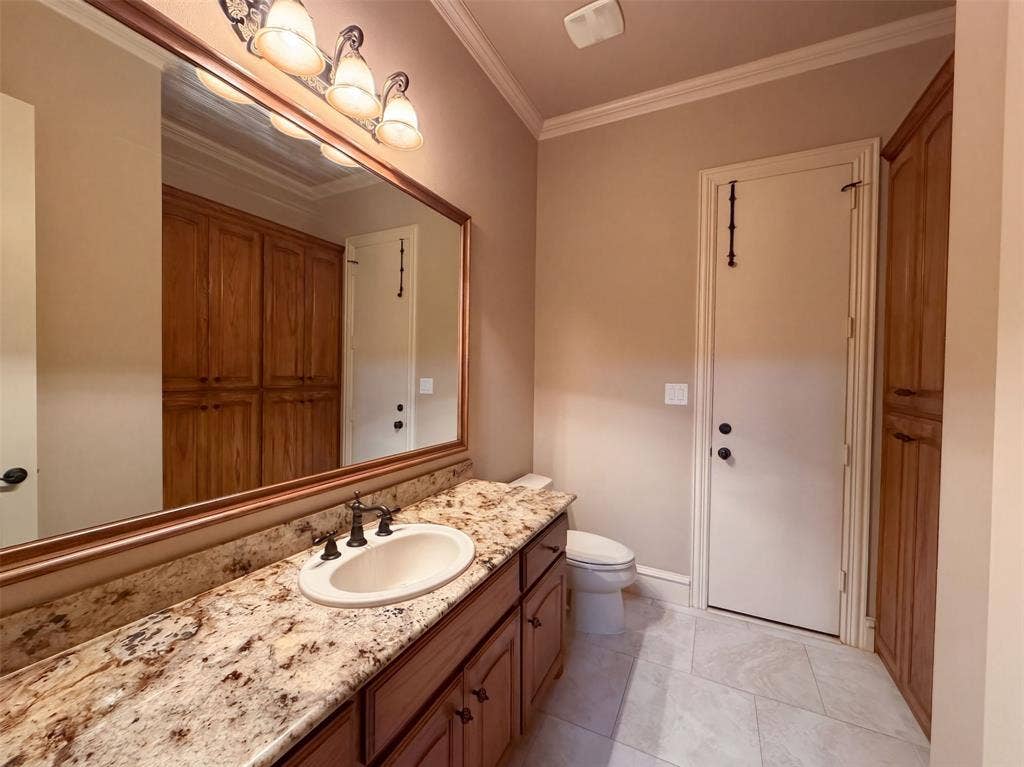 1119 Mallard Pointe Drive, Grand Prairie, TX 75104 1119 Mallard Pointe Drive, Grand Prairie, TX 75104