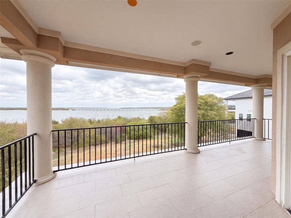 1119 Mallard Pointe Drive, Grand Prairie, TX 75104 1119 Mallard Pointe Drive, Grand Prairie, TX 75104