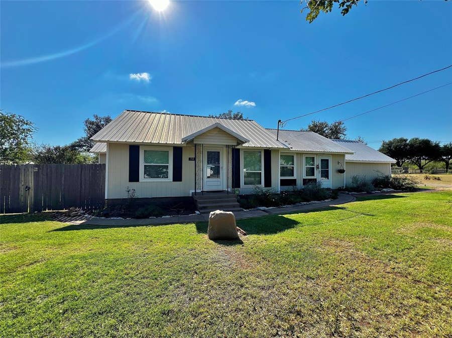 Property photo for 713 Spring Street, Granbury, TX