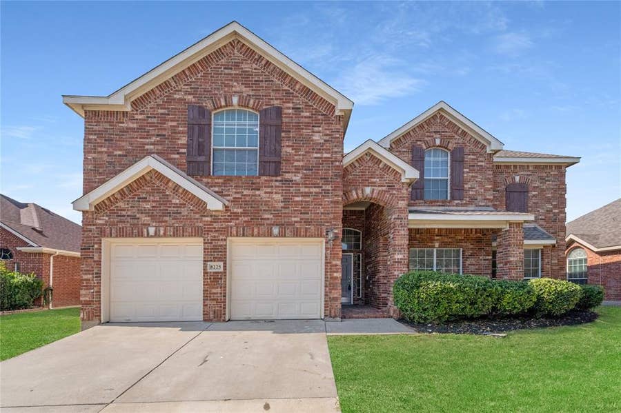 Property photo for 8225 Painted Tree Trail, Fort Worth, TX