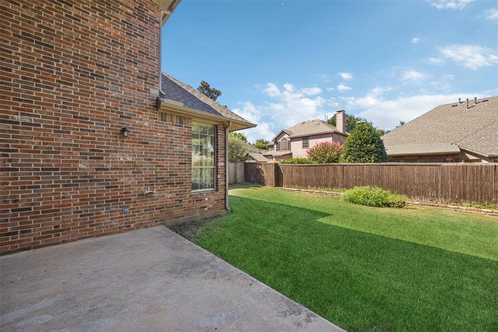 2124 Grayson Road, McKinney, TX 75072 2124 Grayson Road, McKinney, TX 75072