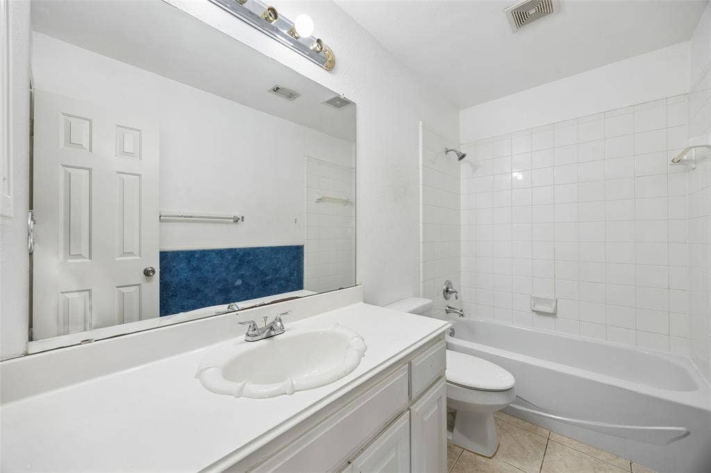 2124 Grayson Road, McKinney, TX 75072 2124 Grayson Road, McKinney, TX 75072