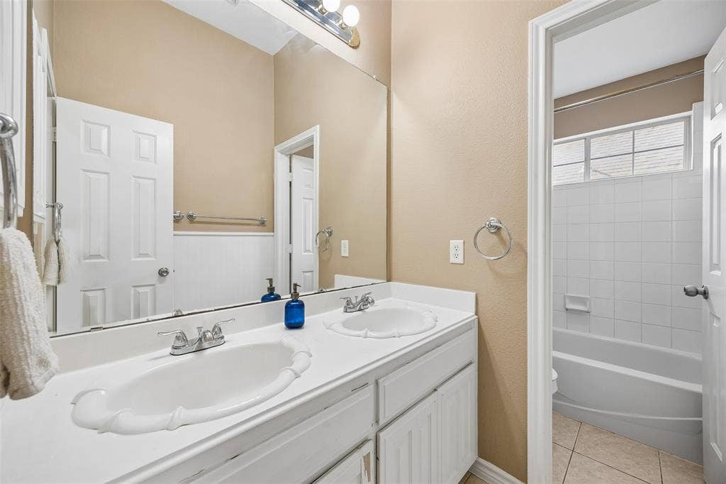 2124 Grayson Road, McKinney, TX 75072 2124 Grayson Road, McKinney, TX 75072