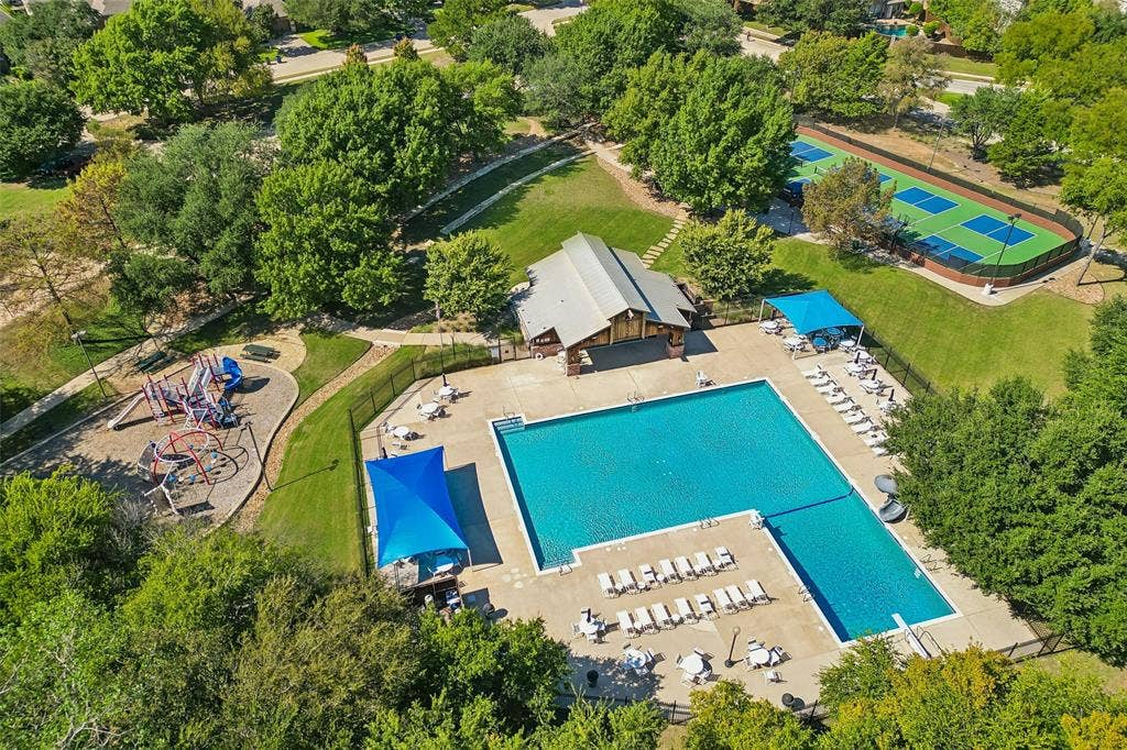 2124 Grayson Road, McKinney, TX 75072 2124 Grayson Road, McKinney, TX 75072