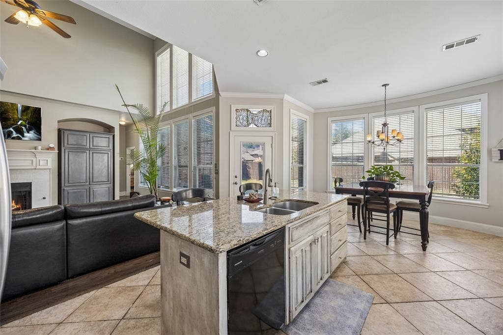2124 Grayson Road, McKinney, TX 75072 2124 Grayson Road, McKinney, TX 75072