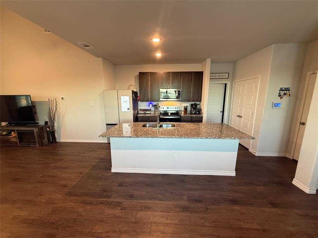 128 Rosings Place, Everman, TX 76140